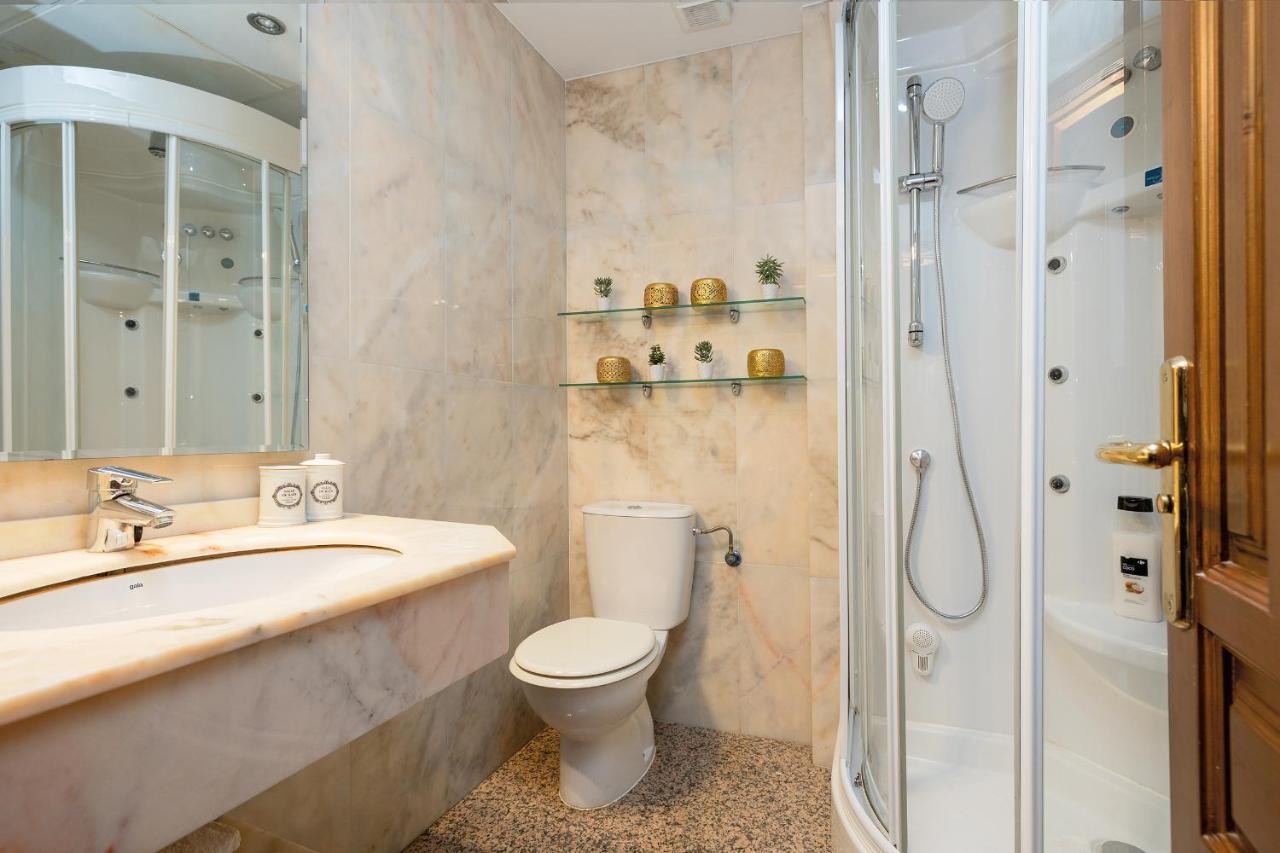 Dreaming Bib Rambla - Free Parking Apartment Granada Bagian luar foto